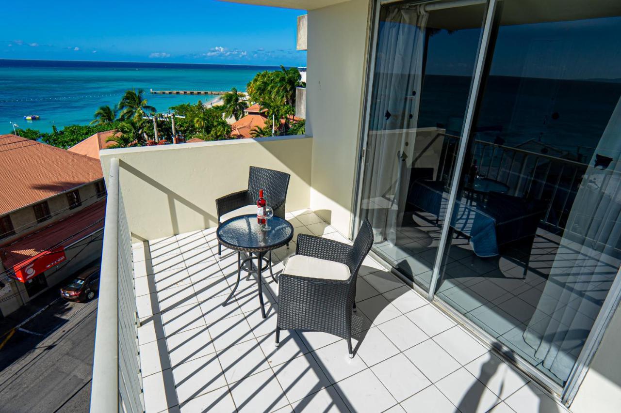 Welcome To Stunning Ocean Views At Studio 503 مونتيغو باي المظهر الخارجي الصورة