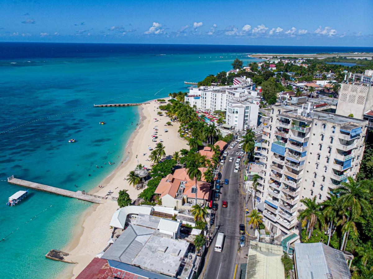 Welcome To Stunning Ocean Views At Studio 503 مونتيغو باي المظهر الخارجي الصورة
